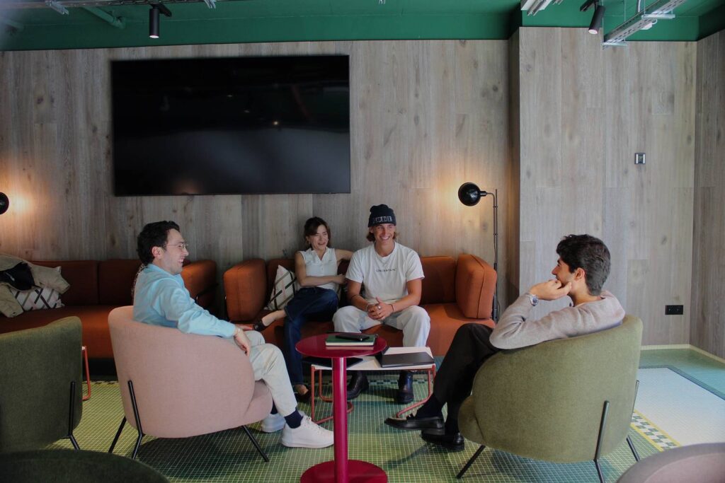 Coliving y coworking en barcelona la fabrica